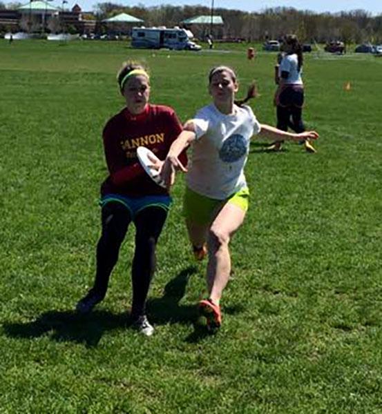 Ultimate Frisbee competes at regionals