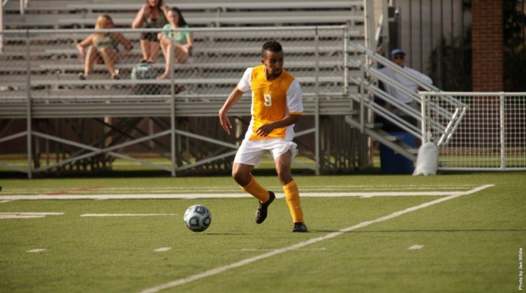 Men’s soccer splits its first two games