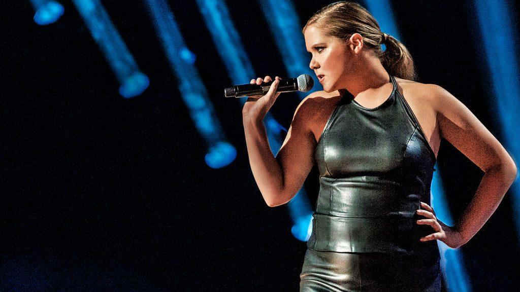 Amy Schumer sends message with comedy