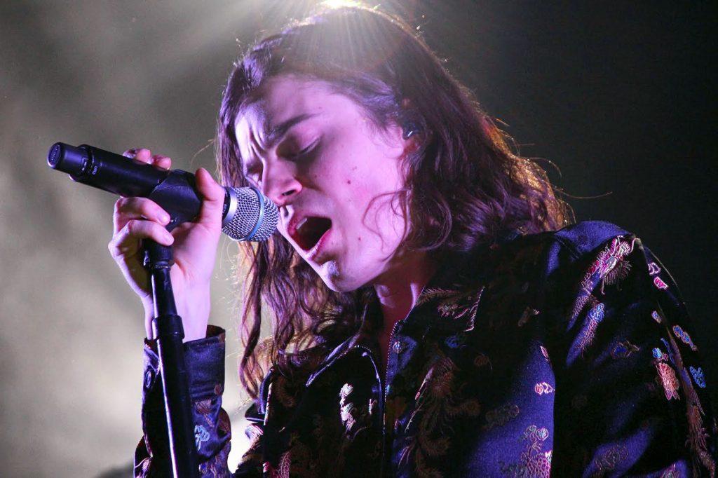 BØRNS performs new album in full
