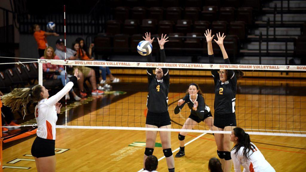 Volleyball breaks even at Ferris State tournament