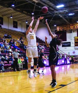 Women top 90 in back-to-back victories