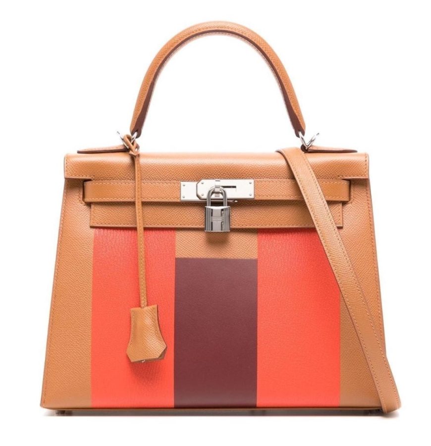 (Farfetch, Hermes 2018 pre-owned Kelly 28 Sellier 2way bag, https://www.farfetch.com/shopping/women/hermes-2018-pre-owned-kelly-28-sellier-2way-bag-item-19471368.aspx?storeid=10031)