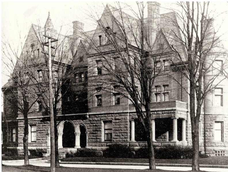 Photograph of Strong Mansion (Photo/The Gannon Knight)