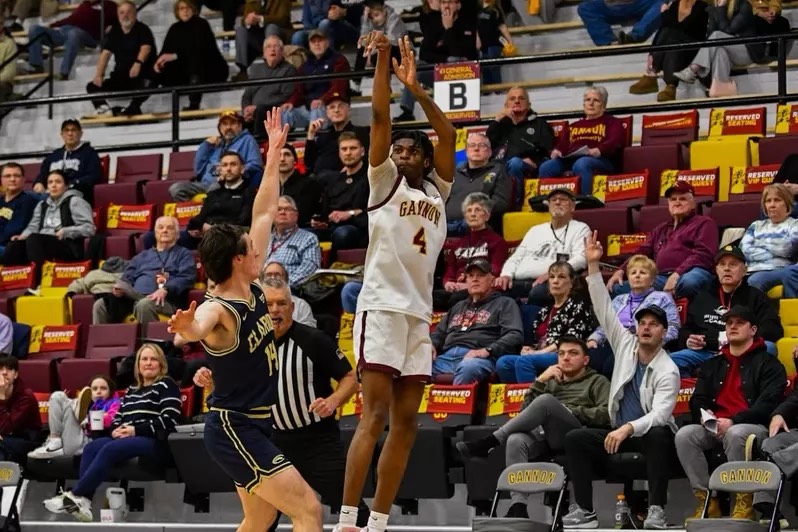 Ernest Shelton shoots the basketball (Photo/Gannon Sports)