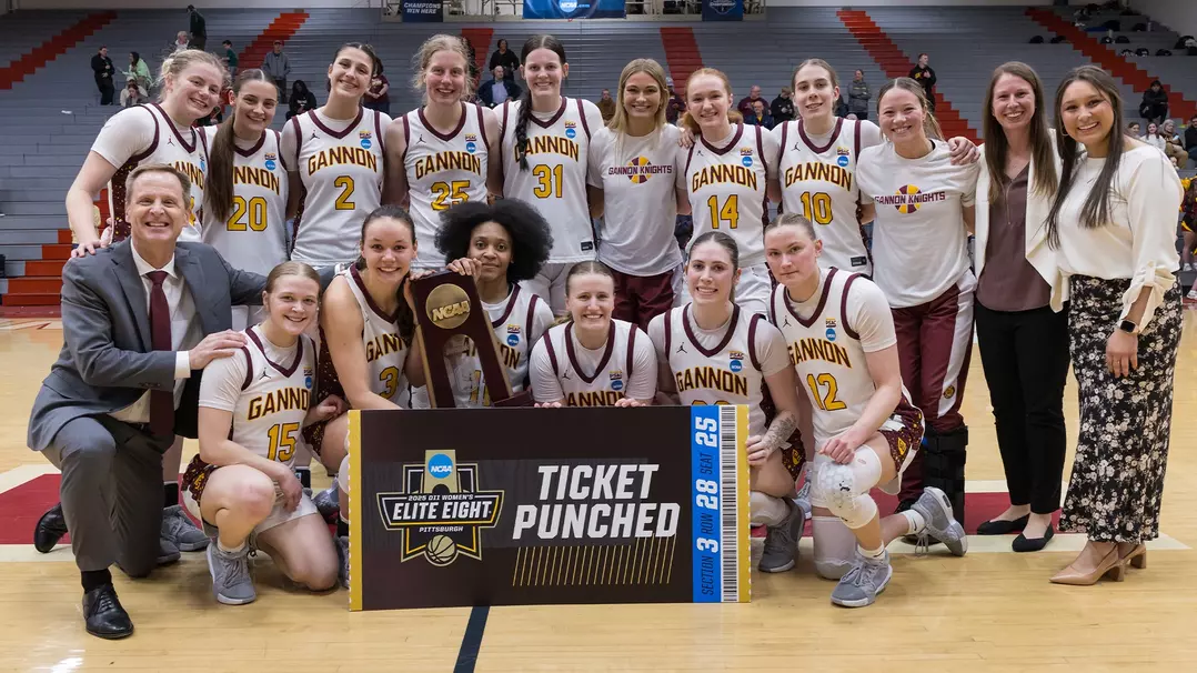 Gannon’s women’s basketball team celebrates advancing to Elite Eight. (Photo/Matt Durisko)