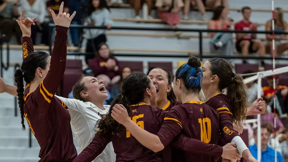 Gannon volleyball extended its win streak to nine following a successful weekend (Photo/Gannon Athletics)